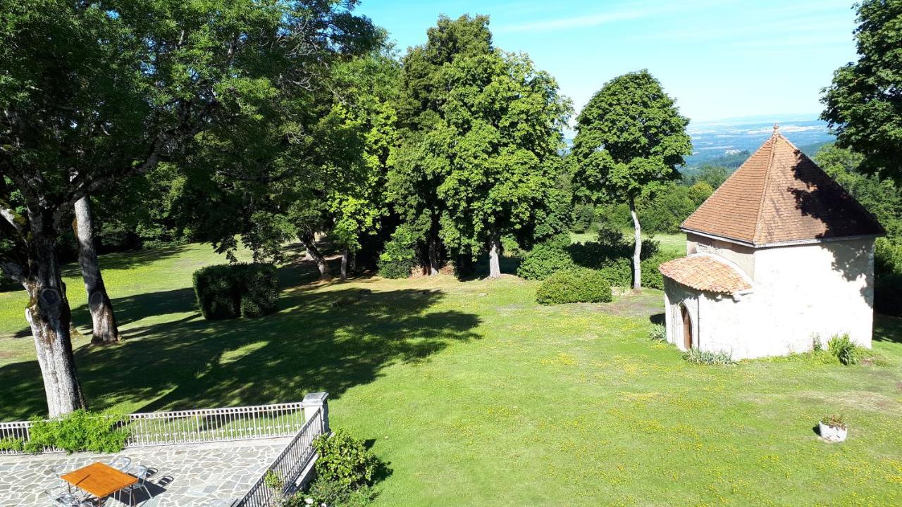 Domaine De Montvianeix Bed & Breakfast Saint-Victor-Montvianeix Bagian luar foto