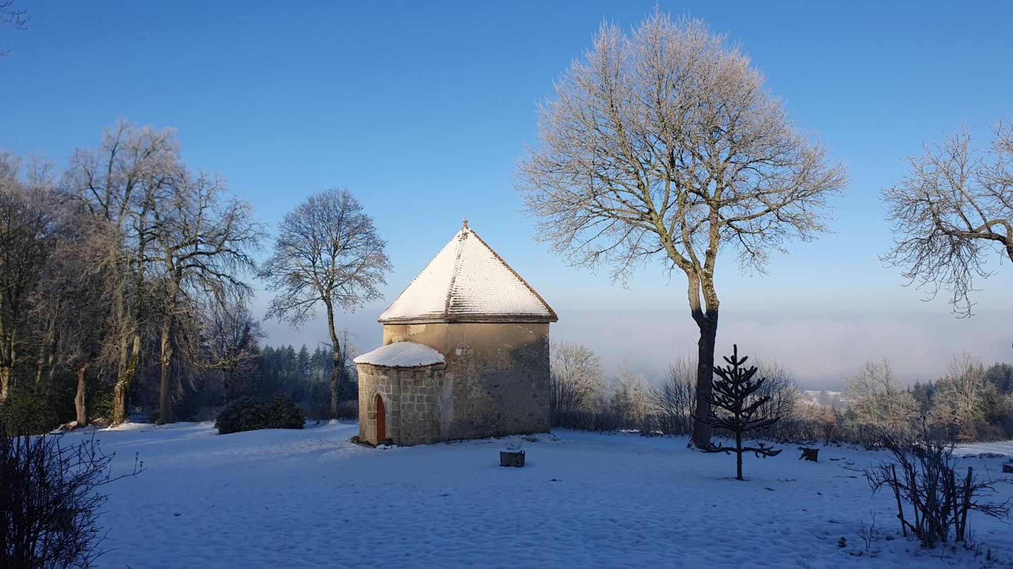 Domaine De Montvianeix Bed & Breakfast Saint-Victor-Montvianeix Bagian luar foto