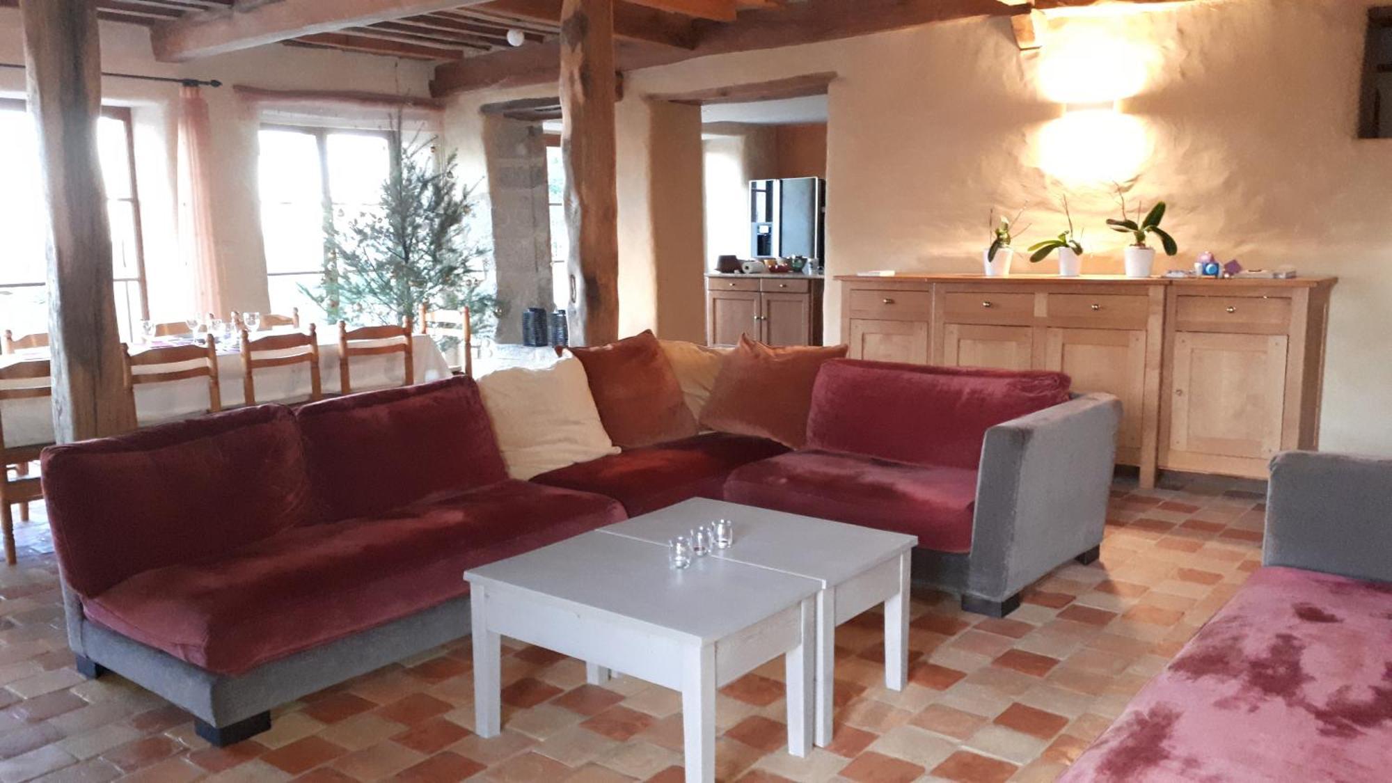 Domaine De Montvianeix Bed & Breakfast Saint-Victor-Montvianeix Bagian luar foto