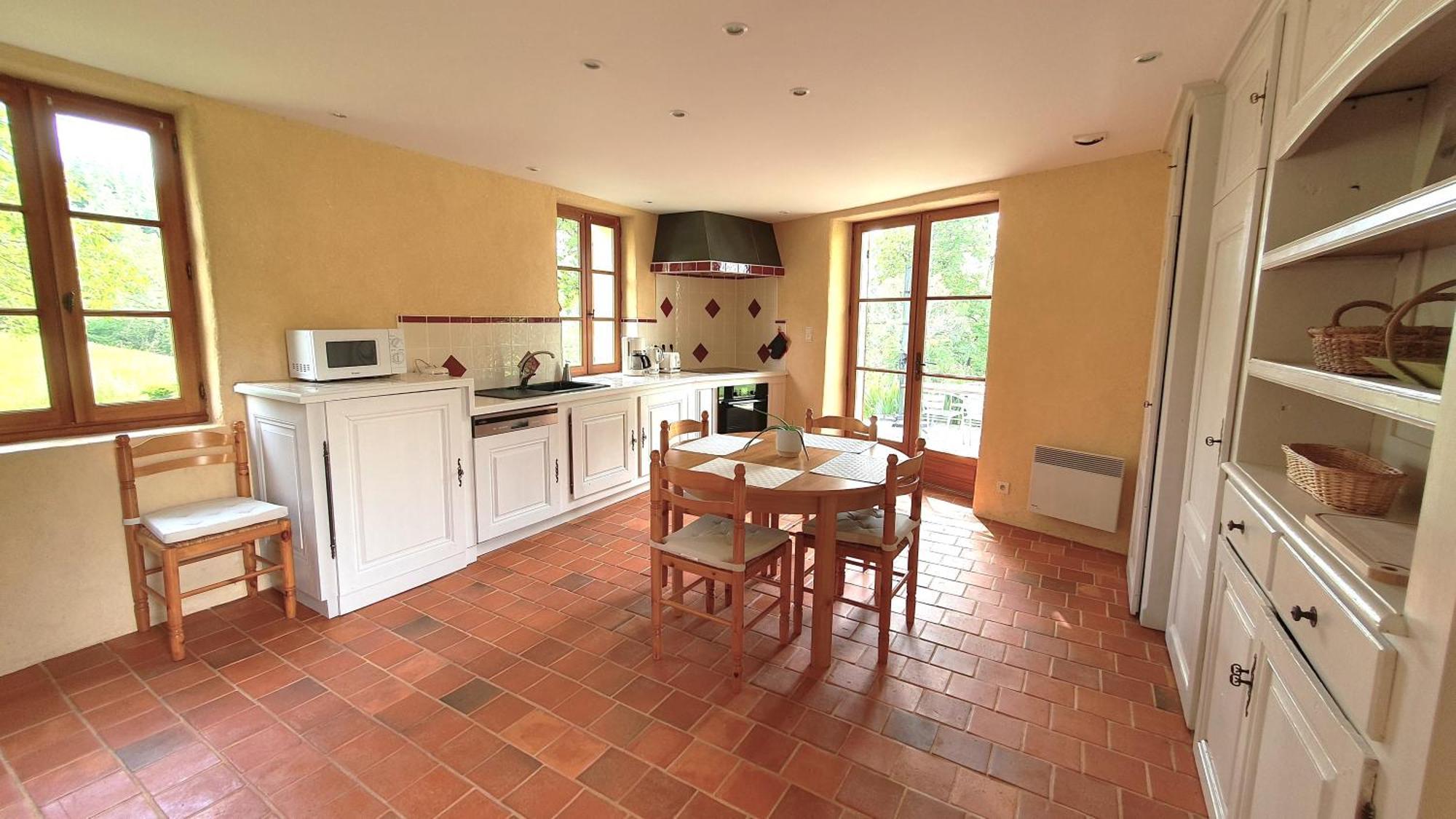 Domaine De Montvianeix Bed & Breakfast Saint-Victor-Montvianeix Bagian luar foto